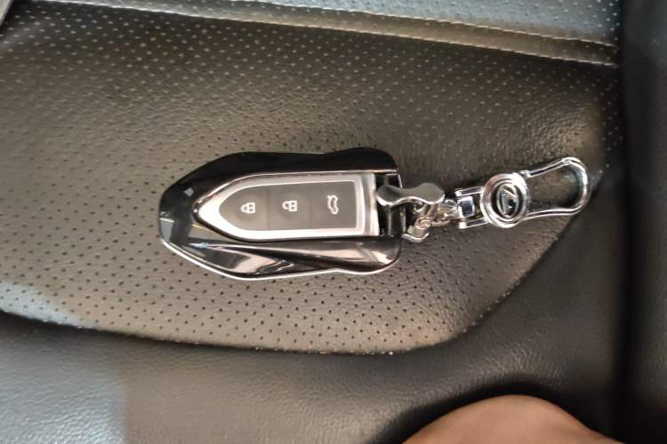 Used Zotye SR9 2017 2.0T Automatic Ultimate Edition Vehicle Key