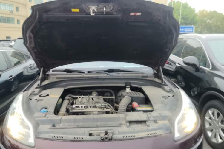 Used Zotye SR9 2017 2.0T Automatic Ultimate Light Edition Engine Bay