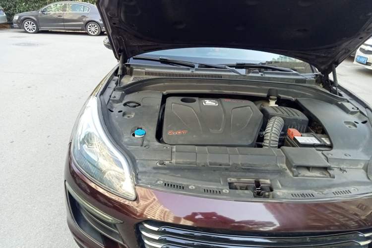 Used Zotye SR9 2017 2.0T Automatic Ultimate Road Edition Engine Bay Right