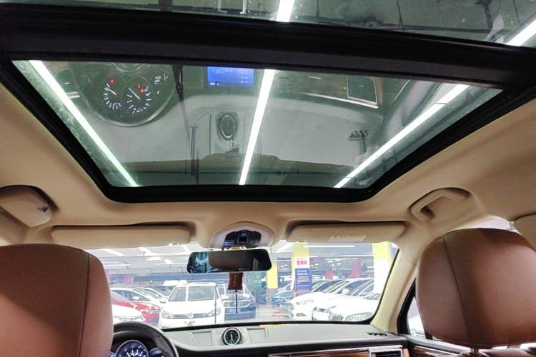 Used Zotye SR9 2017 2.0T Manual "Ultimate Heart" Edition Headliner