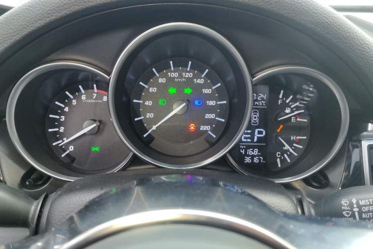 Used Zotye SR9 2017 2.0T Automatic Ultimate Light Edition Instrument Cluster