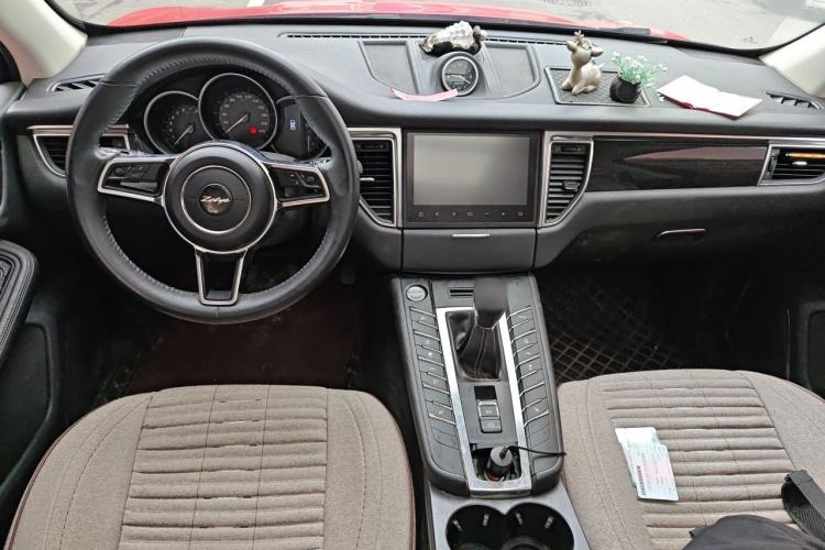Used Zotye SR9 2017 2.0T Manual "Ultimate Heart" Edition Interior 2