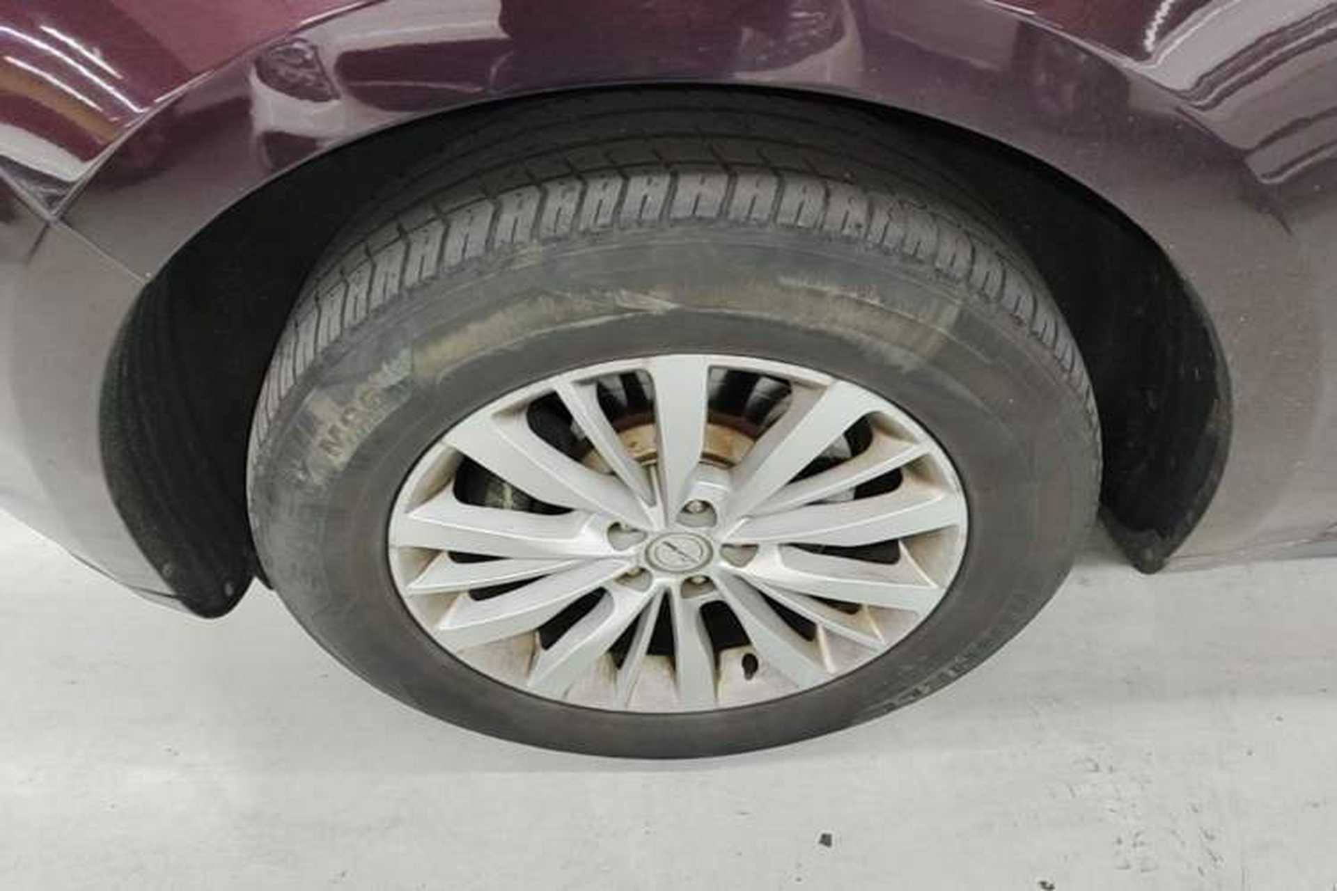 Used Zotye SR9 2017 2.0T Manual "Ultimate Heart" Edition Left Front Wheel Hub