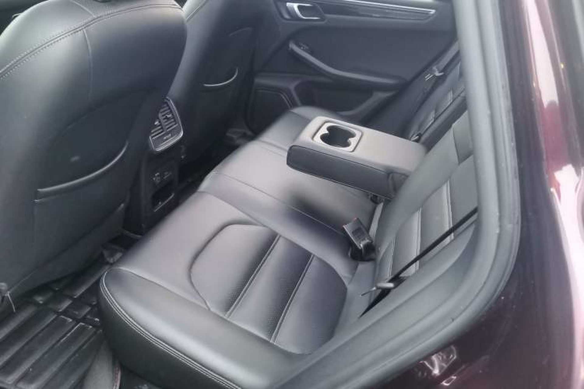 Used Zotye SR9 2017 2.0T Automatic Ultimate Light Edition Left Rear Seat
