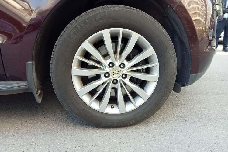 Used Zotye SR9 2017 2.0T Automatic Ultimate Road Edition Right Front Wheel Hub