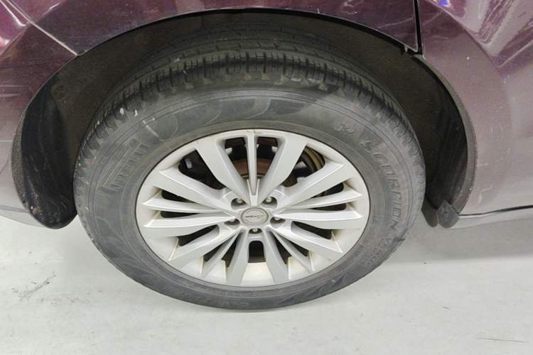 Used Zotye SR9 2017 2.0T Manual "Ultimate Heart" Edition Right Rear Wheel Hub