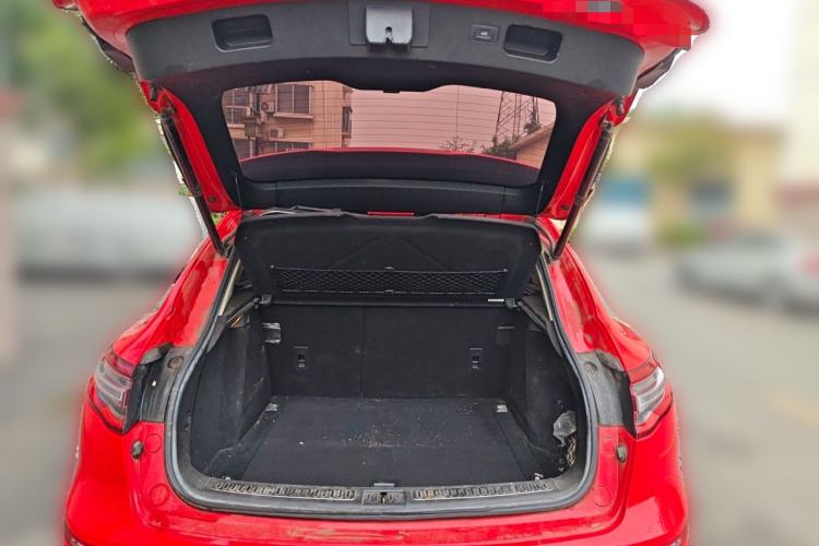 Used Zotye SR9 2017 2.0T Manual "Ultimate Heart" Edition Trunk