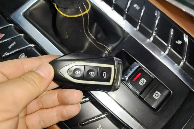 Used Zotye SR9 2017 2.0T Manual "Ultimate Heart" Edition Vehicle Key