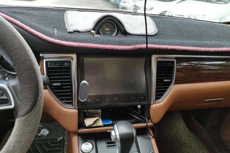 Used Zotye SR9 2017 2.0T Automatic Ultimate Edition Audio And AC Panel