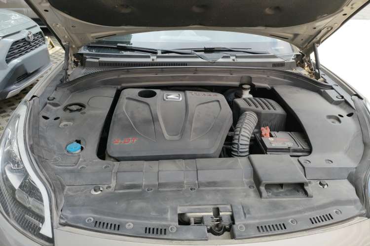 Used Zotye SR9 2017 2.0T Automatic Ultimate Edition Engine Bay