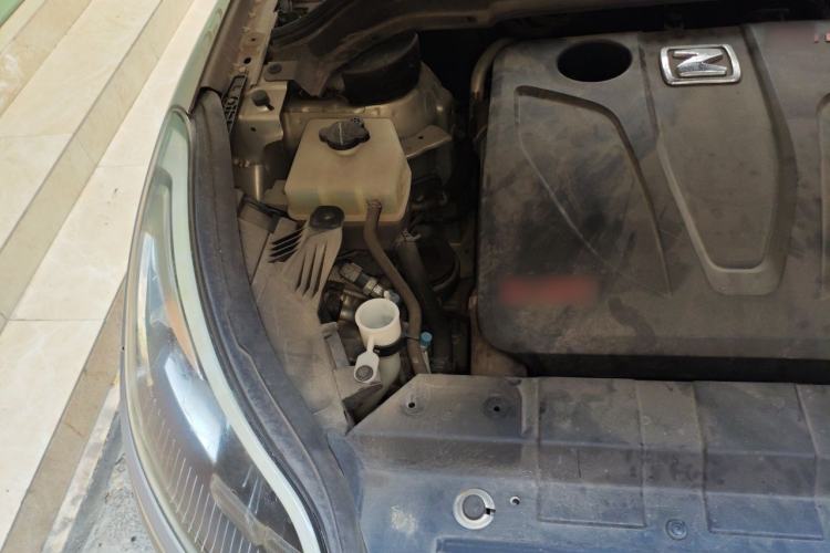 Used Zotye SR9 2017 2.0T Automatic Ultimate Edition Engine Bay Right