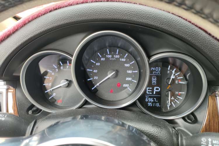 Used Zotye SR9 2017 2.0T Automatic Ultimate Edition Instrument Cluster