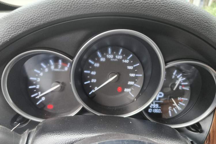 Used Zotye SR9 2017 2.0T Automatic Ultimate Light Edition Instrument Cluster