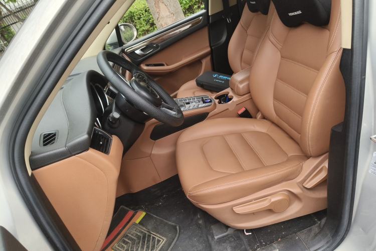 Used Zotye SR9 2017 2.0T Automatic Ultimate Light Edition Left Front Seat