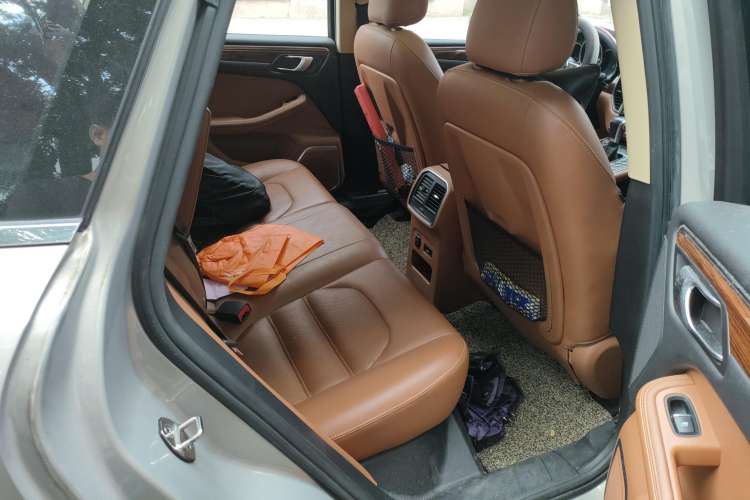 Used Zotye SR9 2017 2.0T Automatic Ultimate Edition Right Rear Seat