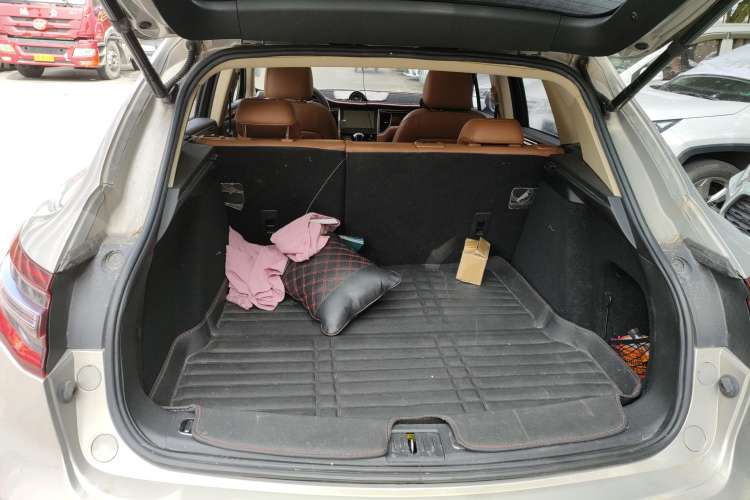 Used Zotye SR9 2017 2.0T Automatic Ultimate Edition Trunk