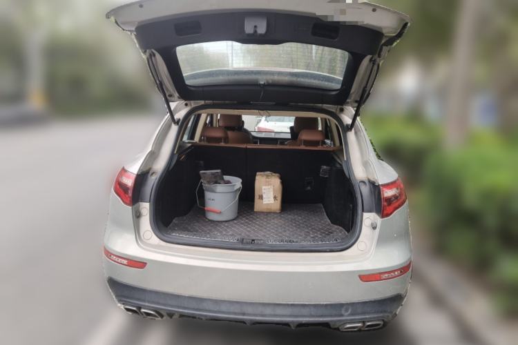 Used Zotye SR9 2017 2.0T Automatic Ultimate Light Edition Trunk