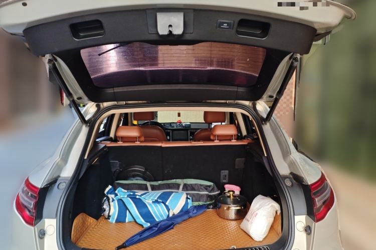 Used Zotye SR9 2017 2.0T Automatic Ultimate Edition Trunk
