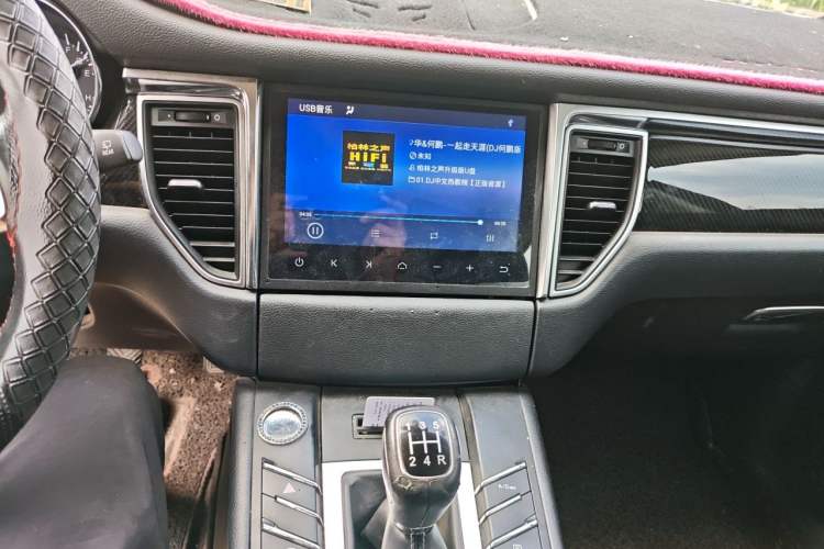 Used Zotye SR9 2017 2.0T Manual "Ultimate Road" Edition Audio And AC Panel