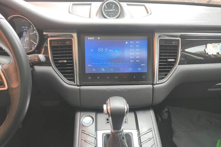Used Zotye SR9 2017 2.0T Automatic Ultimate Edition Audio And AC Panel