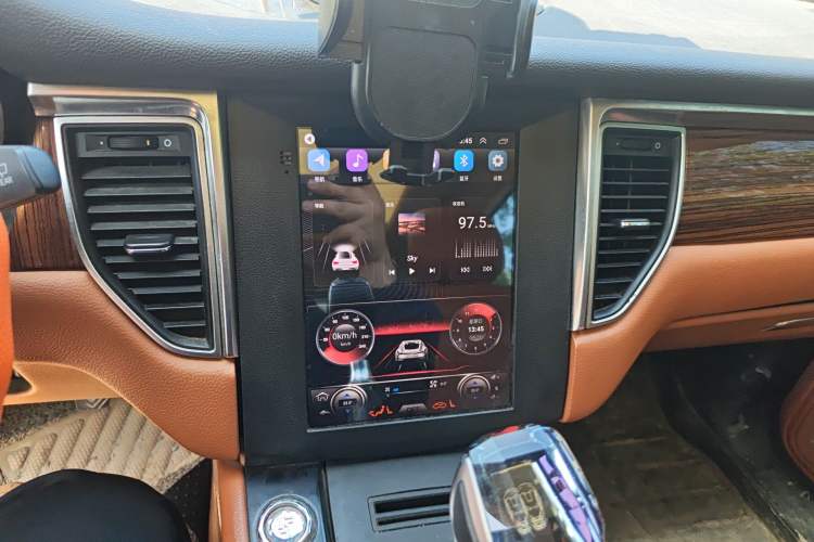Used Zotye SR9 2017 2.0T Manual "Ultimate Light" Edition Audio And AC Panel