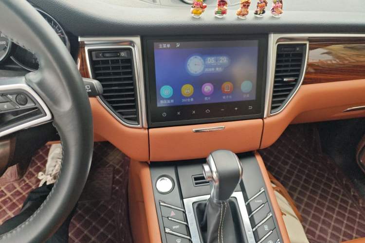 Used Zotye SR9 2017 2.0T Automatic Ultimate Edition Audio And AC Panel