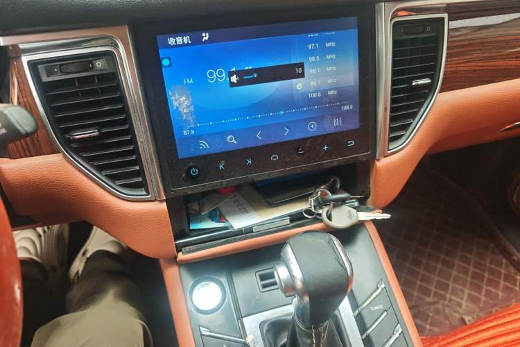 Used Zotye SR9 2017 2.0T Automatic Ultimate Edition Audio And AC Panel
