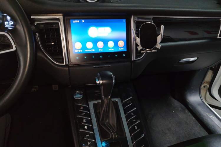 Used Zotye SR9 2017 2.0T Automatic Ultimate Edition Audio And AC Panel