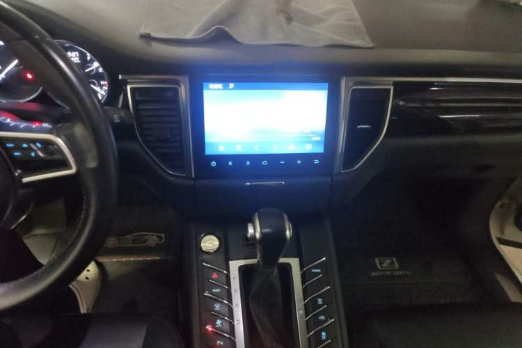 Used Zotye SR9 2017 2.0T Automatic Ultimate Edition Audio And AC Panel