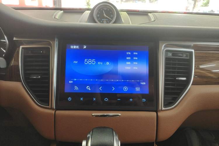 Used Zotye SR9 2017 2.0T Automatic Ultimate Edition Audio And AC Panel