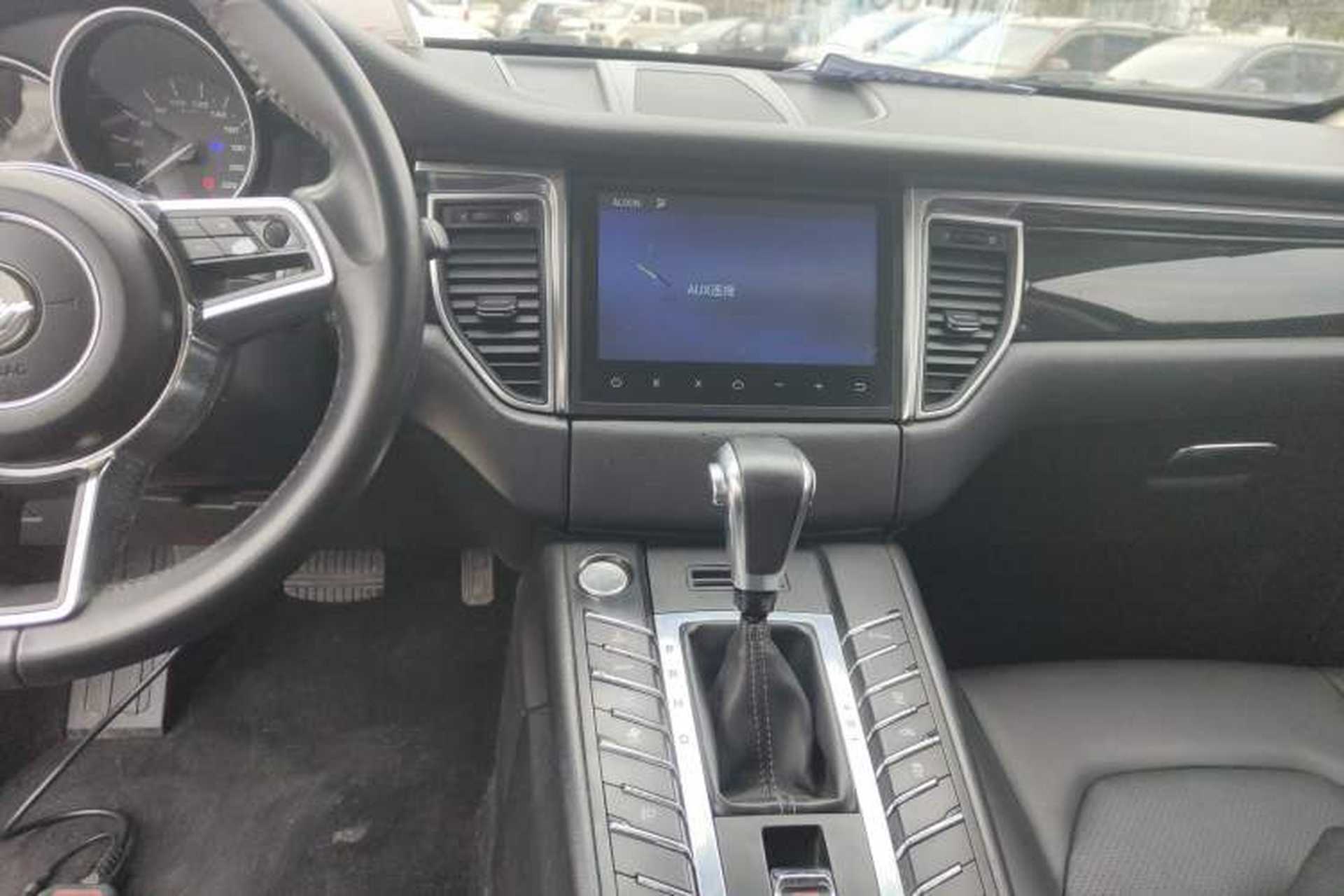 Used Zotye SR9 2017 2.0T Automatic Ultimate Road Edition Audio And AC Panel