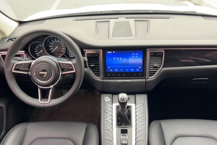 Used Zotye SR9 2017 2.0T Manual "Ultimate Road" Edition Center Console