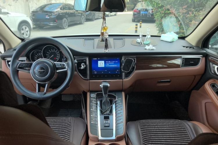 Used Zotye SR9 2017 2.0T Automatic Ultimate Road Edition Center Console
