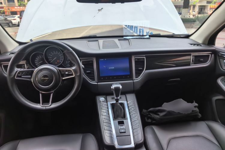 Used Zotye SR9 2017 2.0T Automatic Ultimate Road Edition Center Console