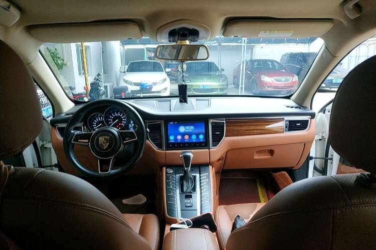 Used Zotye SR9 2017 2.0T Automatic Ultimate Road Edition Center Console