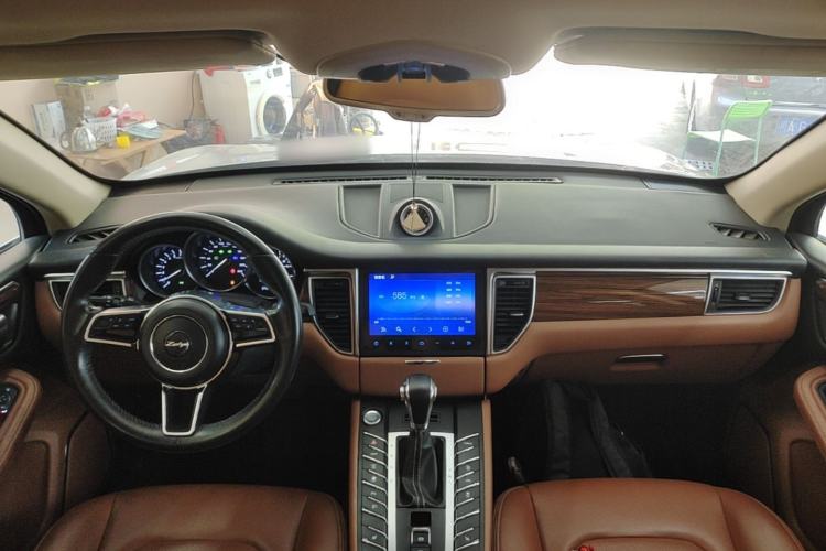 Used Zotye SR9 2017 2.0T Automatic Ultimate Edition Center Console
