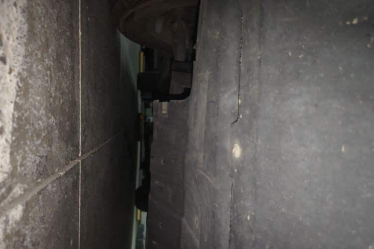 Used Zotye SR9 2017 2.0T Automatic Ultimate Edition Chassis Front Right