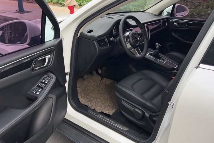 Used Zotye SR9 2017 2.0T Manual "Ultimate Road" Edition Driver Seat