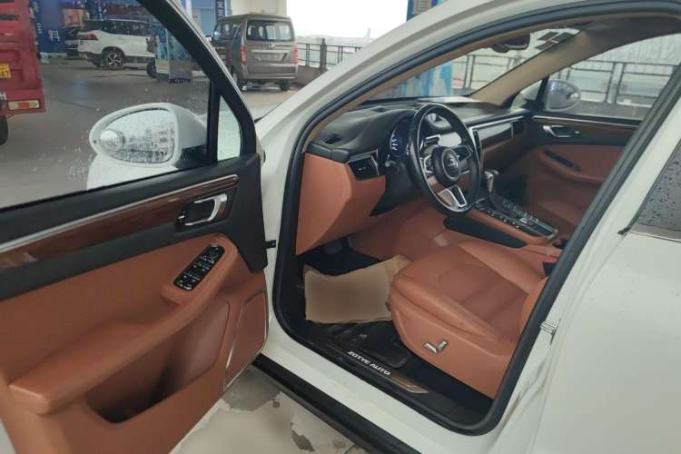 Used Zotye SR9 2017 2.0T Automatic Ultimate Edition Driver Seat