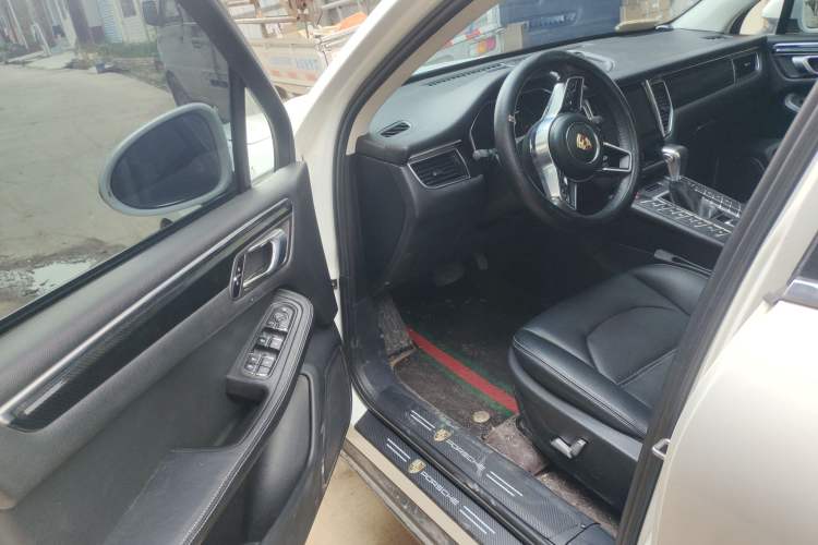 Used Zotye SR9 2017 2.0T Automatic Ultimate Dream Edition Driver Seat