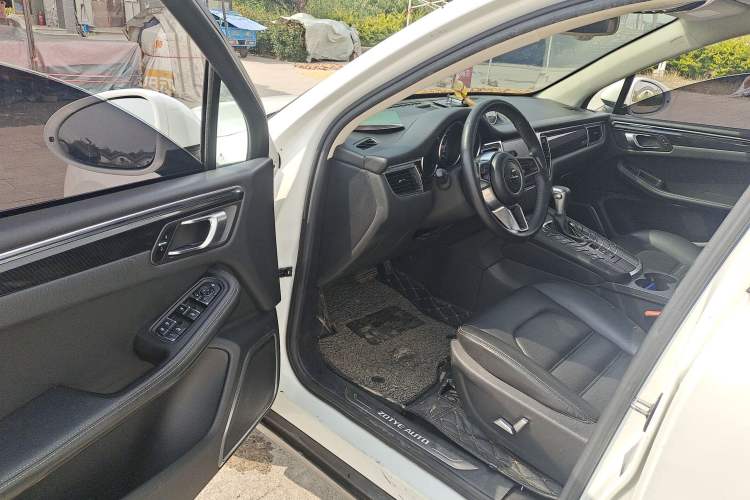 Used Zotye SR9 2017 2.0T Automatic Ultimate Edition Driver Seat