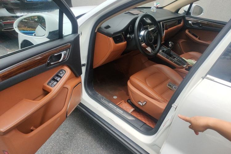 Used Zotye SR9 2017 2.0T Manual "Ultimate Heart" Edition Driver Seat