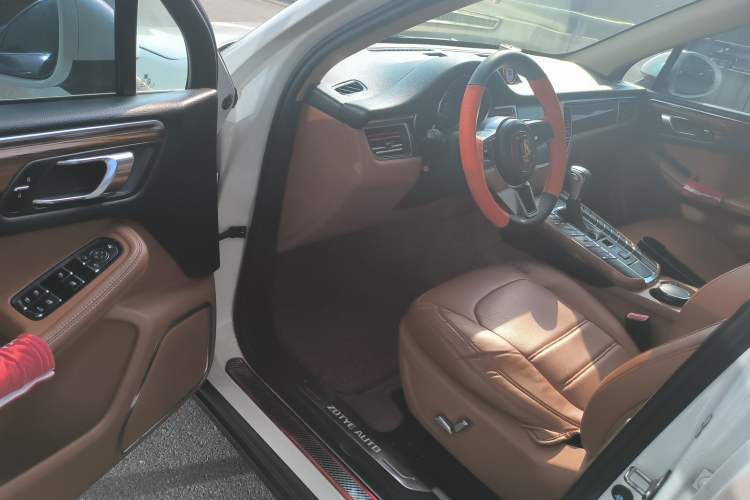 Used Zotye SR9 2017 2.0T Automatic Ultimate Edition Driver Seat