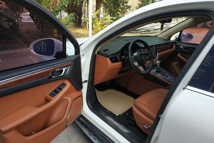 Used Zotye SR9 2017 2.0T Automatic Ultimate Edition Driver Seat