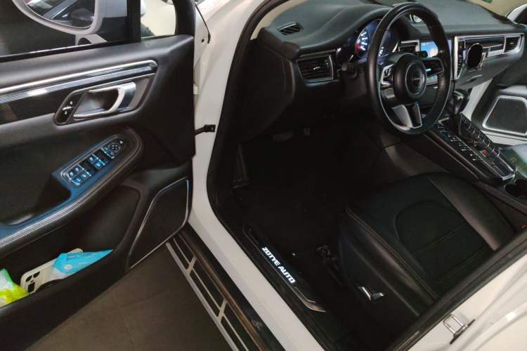 Used Zotye SR9 2017 2.0T Automatic Ultimate Edition Driver Seat