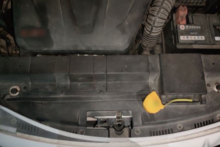 Used Zotye SR9 2017 2.0T Automatic Ultimate Edition Engine Bay