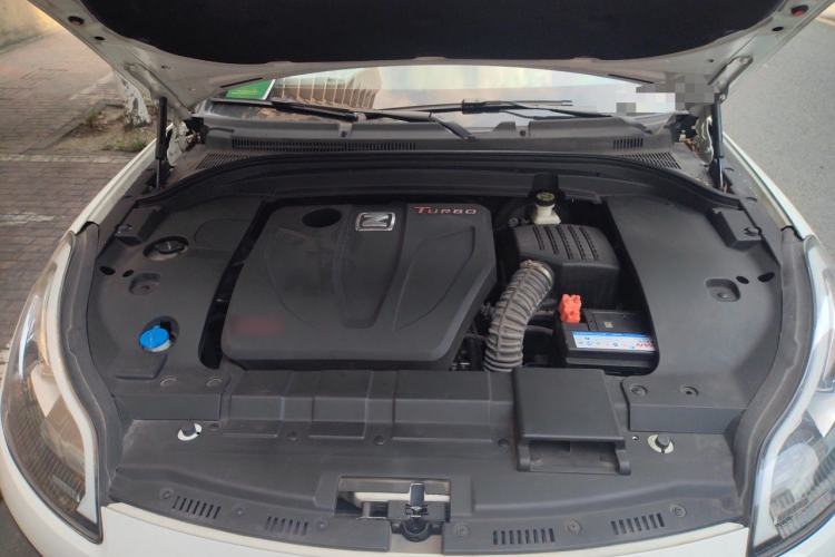 Used Zotye SR9 2017 2.0T Automatic Ultimate Dream Edition Engine Bay