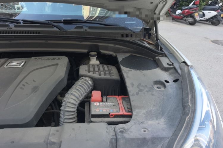 Used Zotye SR9 2017 2.0T Automatic Ultimate Road Edition Engine Bay Left
