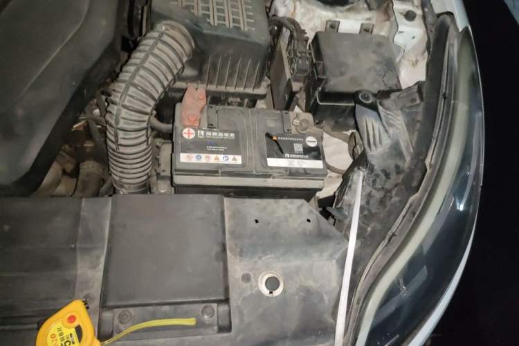 Used Zotye SR9 2017 2.0T Automatic Ultimate Edition Engine Bay Left