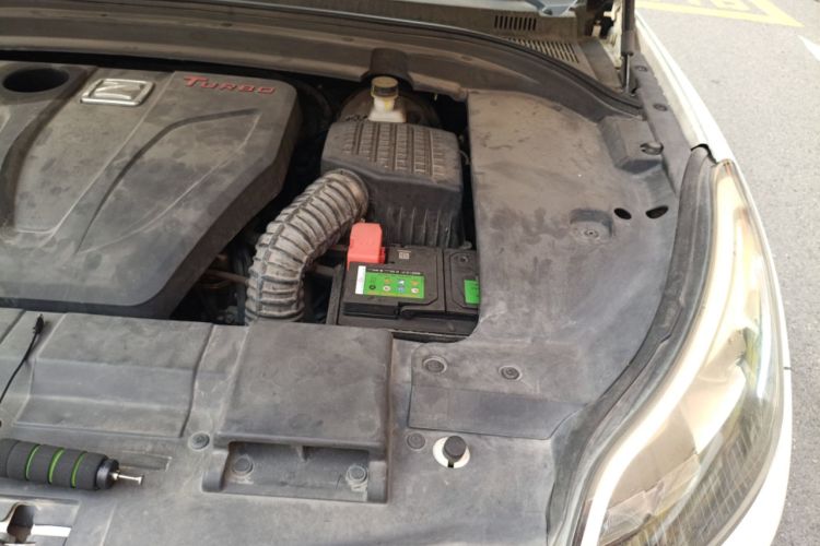 Used Zotye SR9 2017 2.0T Automatic Ultimate Road Edition Engine Bay Left